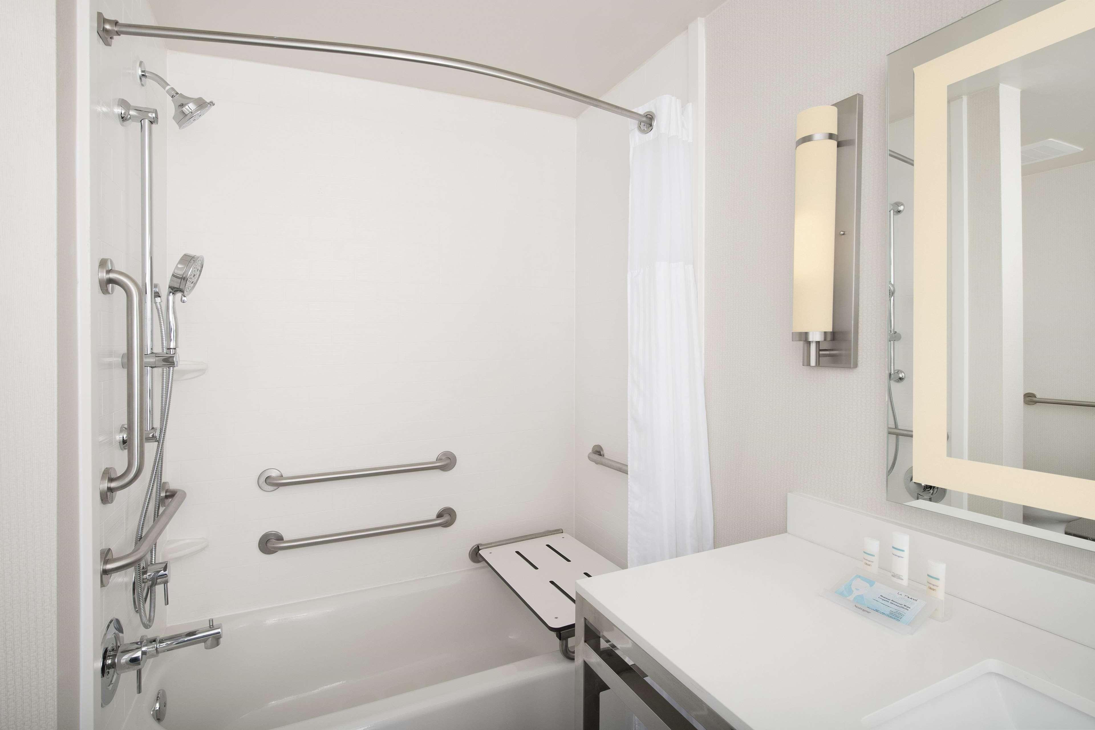 Hilton Garden Inn San Antonio Downtown Riverwalk Phòng bức ảnh